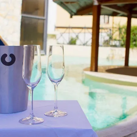 Hotel The 3*