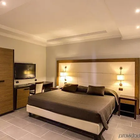 The Hotel 3*